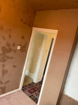 Ceiling plasterboard skim finish
