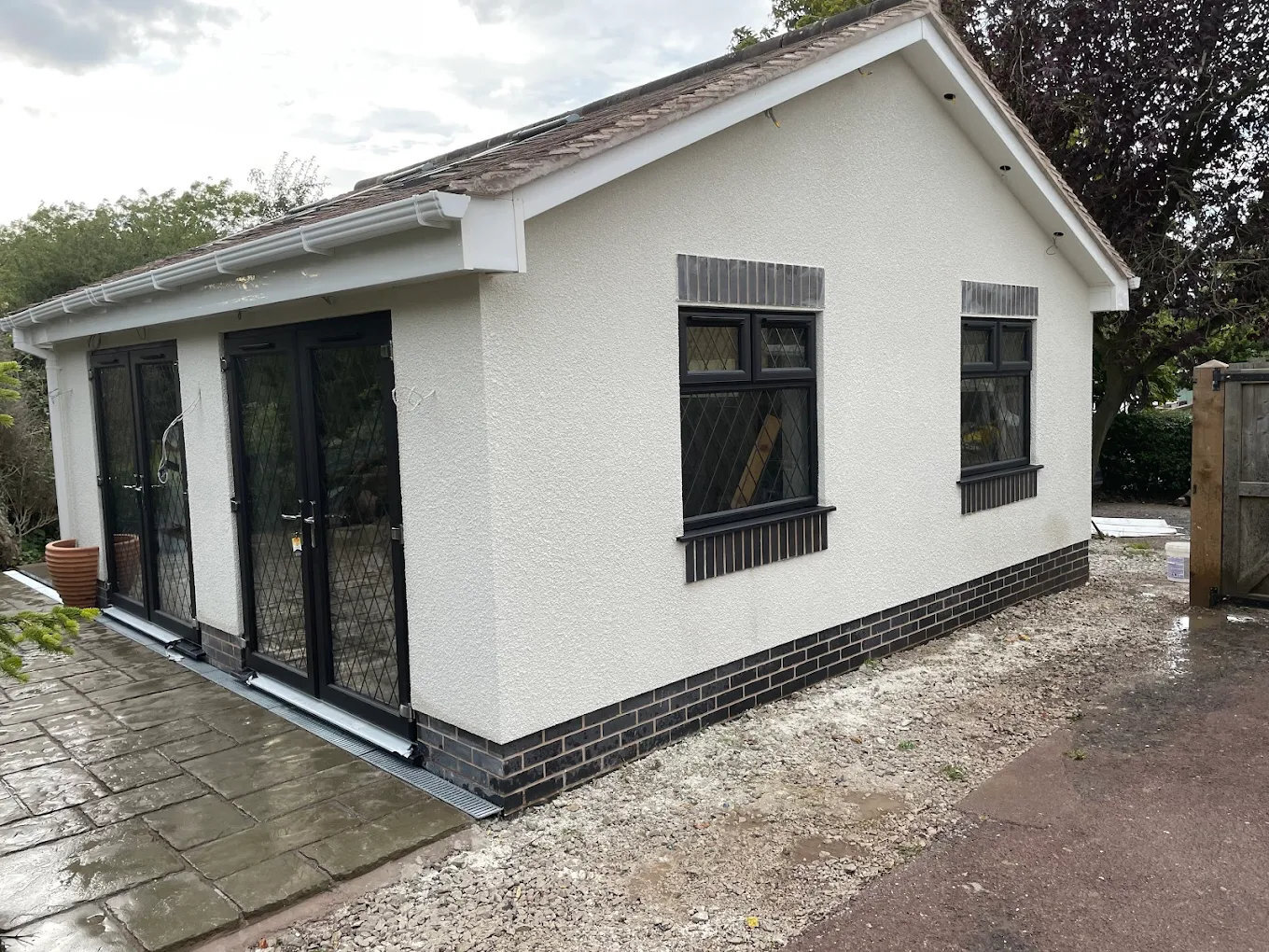 Expert plastering & rendering in Birmingham by Rendace Plastering